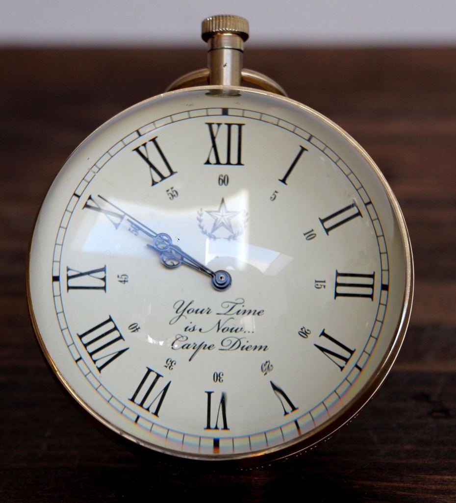 Carpe Diem desk clock